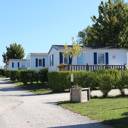 Camping Du Pontis Verteillac 外观 照片
